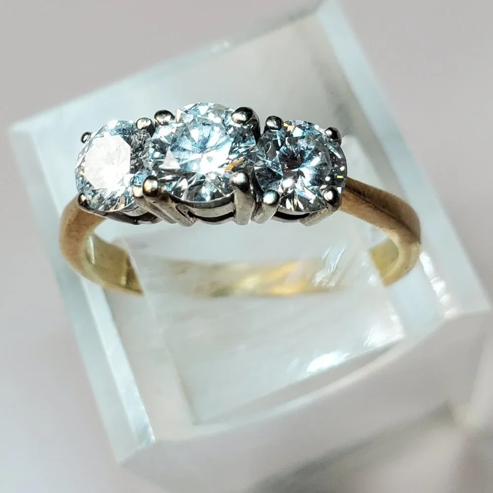 18K white gold women’s diamond ring - Picture 4 of 10